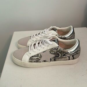 Vintage Havana Sneakers Size 8.5